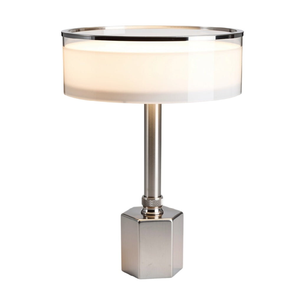 **Lampa stołowa z metalowym stelażem i szklanym kloszem**